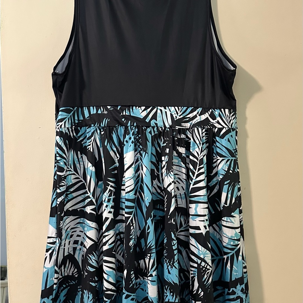 Tropical Print Sleeveless Dress.